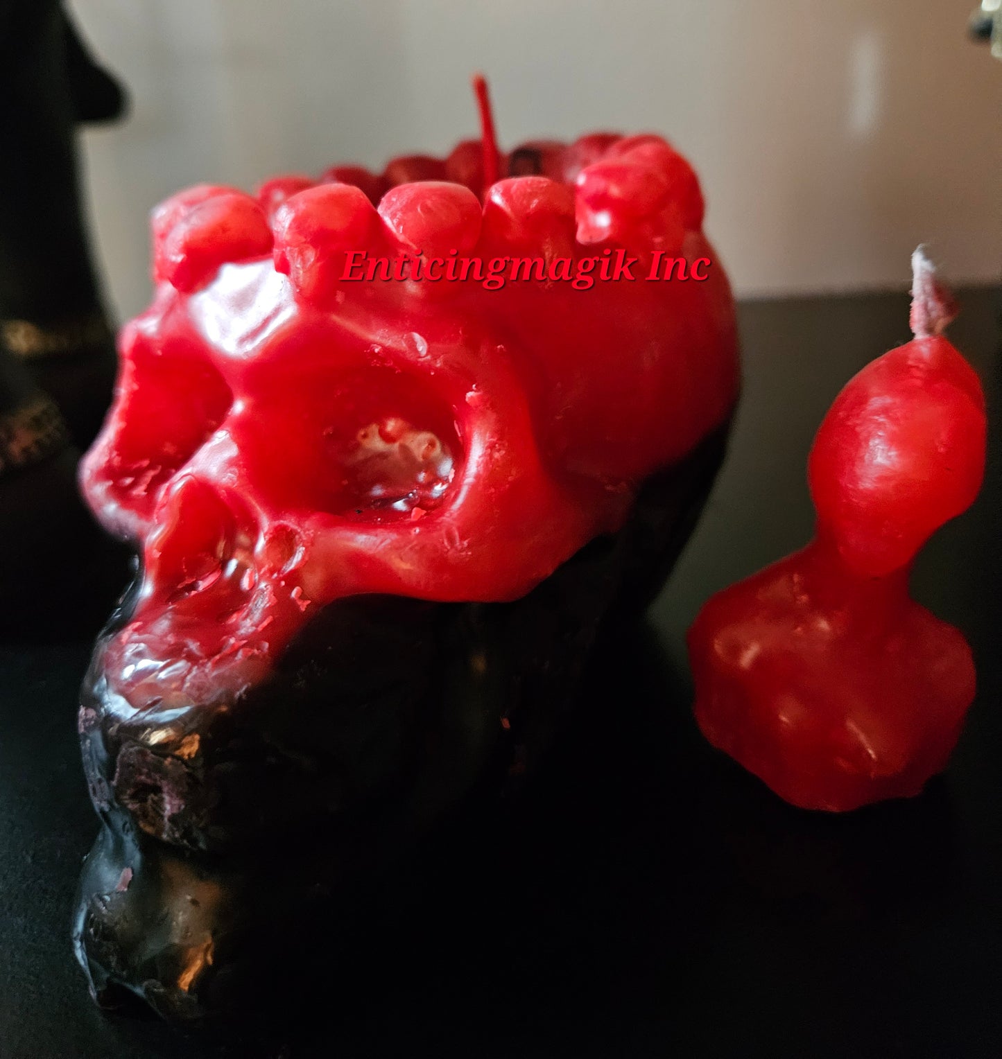 Double Action Reversible Skull Head with Figure